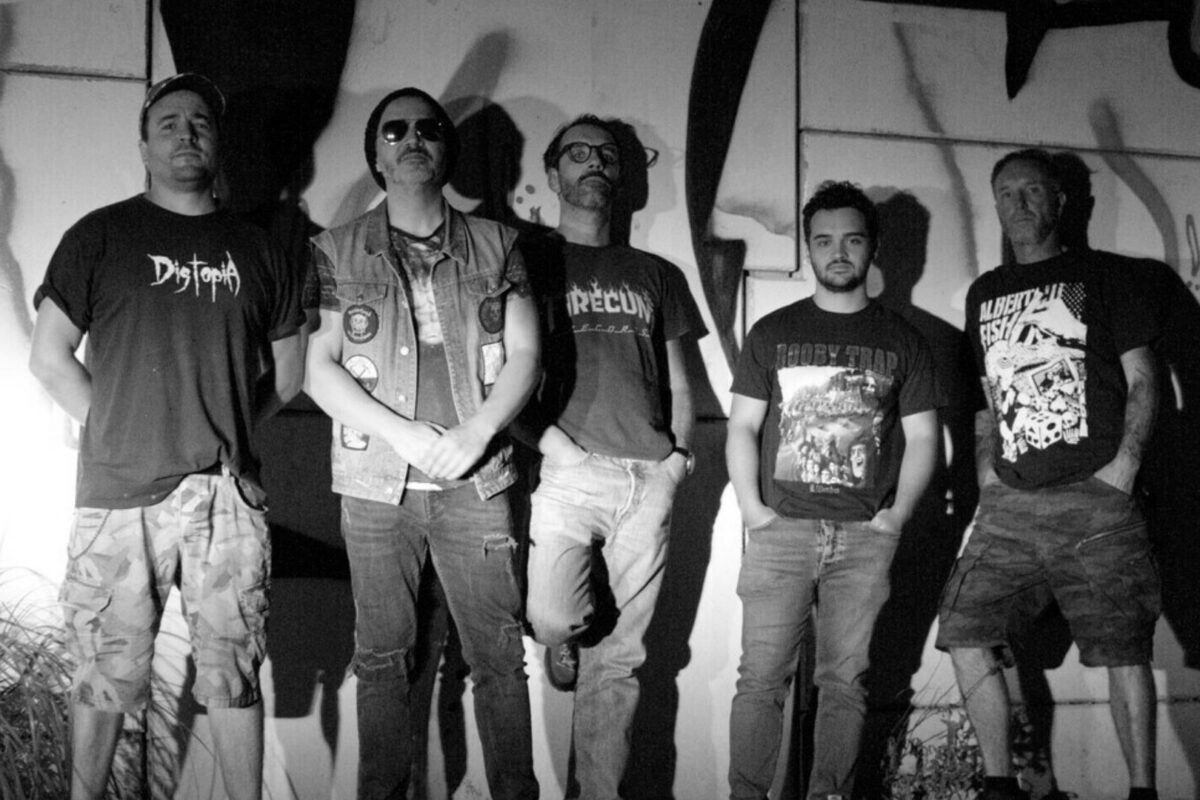 Estreia de “Canção do Bandido” dos Booby Trap